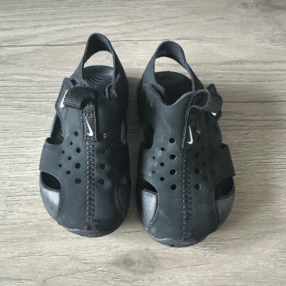 Nike Kids Black Sandals